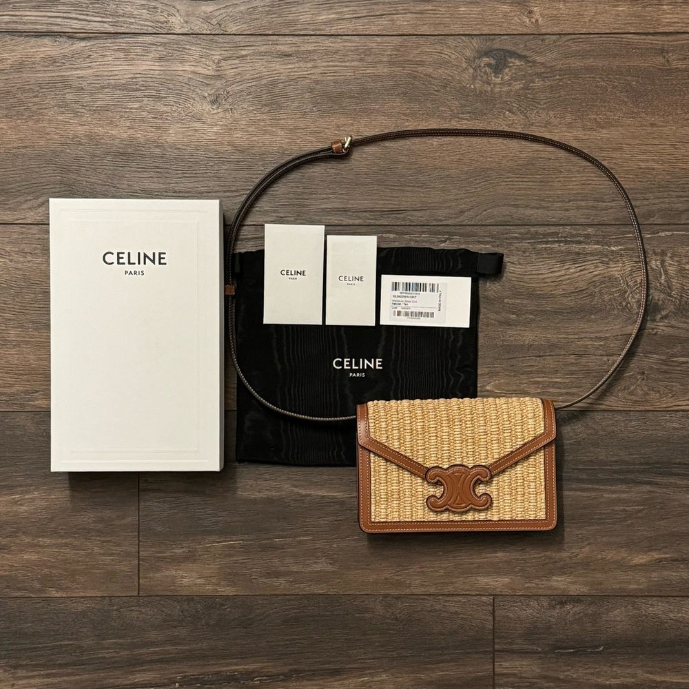 ❌SOLD❌ Celine Cuir Triomphe Wallet On Strap in Raffia Effect Textile & Calfskin